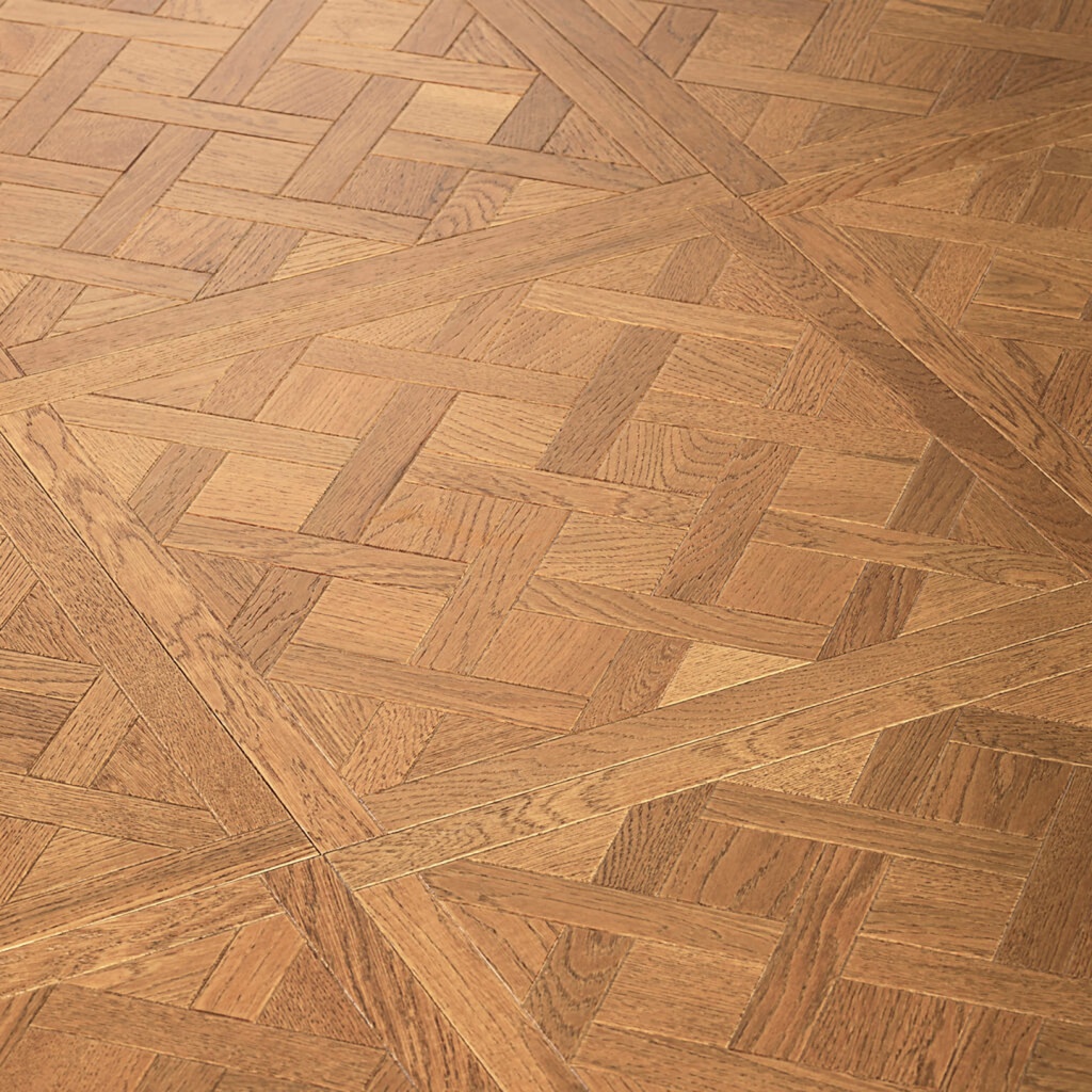 Versailles Caramel Oak